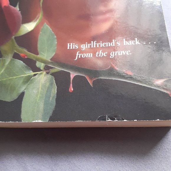 Point Thriller Ser. The Girlfriend by R. L. Stine (2004, Digest Paperback) - Picture 6 of 14